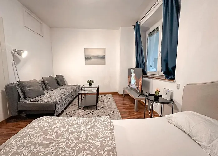 Appartement Warm 2-bedroom Ground-floor Flat Near Taborstrasse Metro Wenen