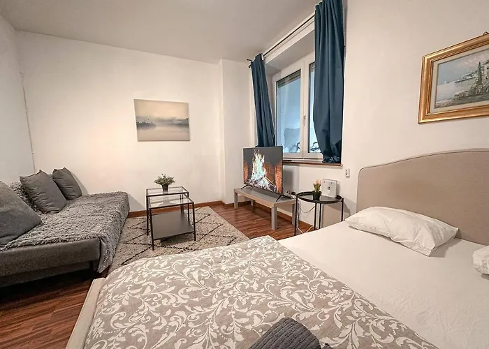 Warm 2 Bedroom Only 15 Minutes To Center Βιέννη