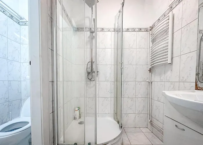 Warm 2 Bedroom Only 15 Minutes To Center Βιέννη