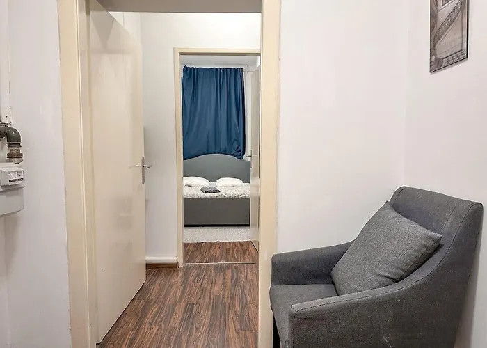 Appartement Warm 2-bedroom Ground-floor Flat Near Taborstrasse Metro Wenen